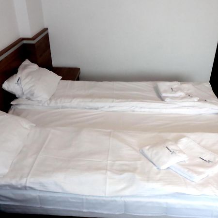 Adamar Jastrzebia Gora Bed & Breakfast Ruang foto