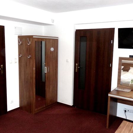 Adamar Jastrzebia Gora Bed & Breakfast Ruang foto