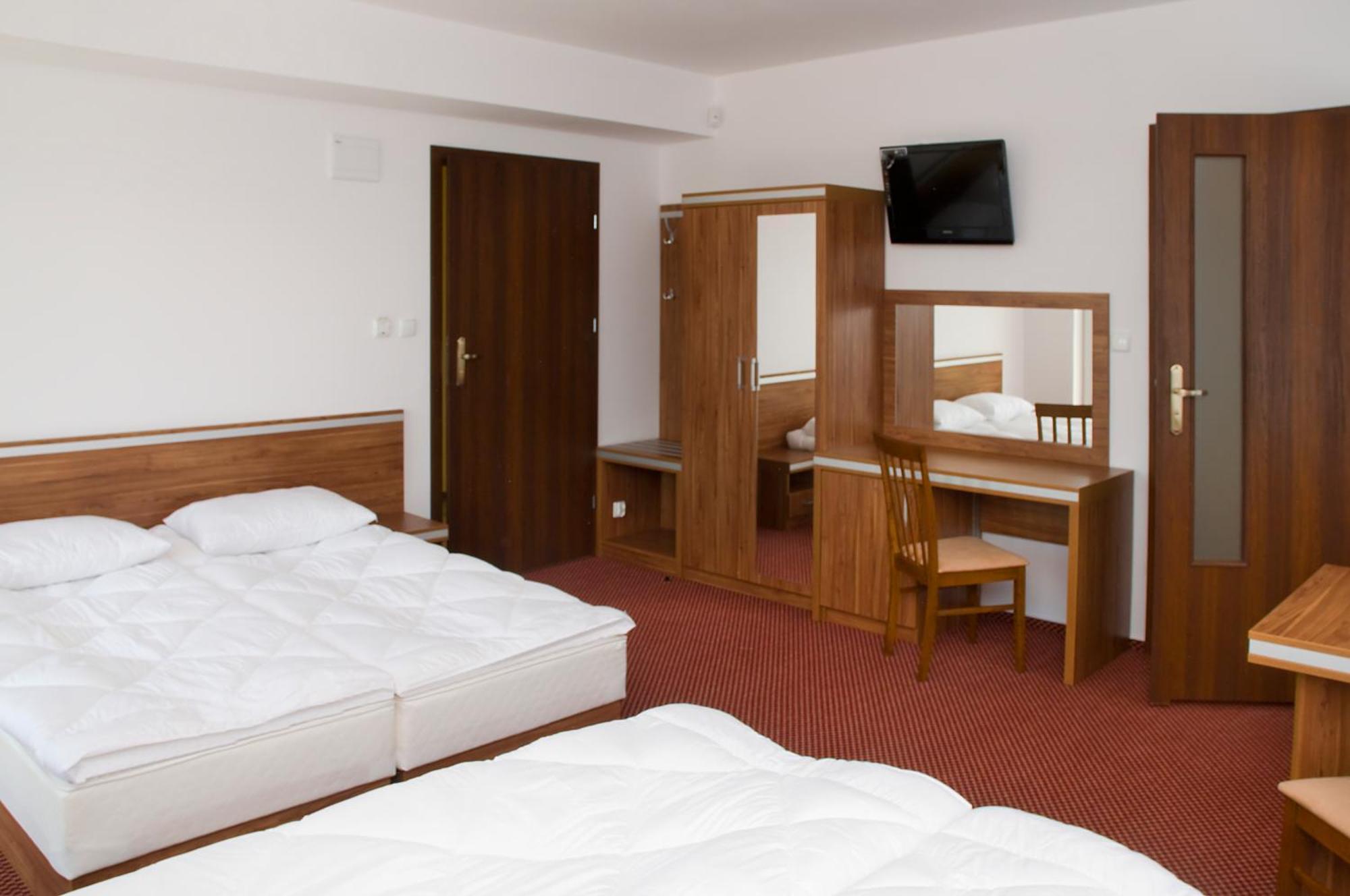 Adamar Jastrzebia Gora Bed & Breakfast Ruang foto