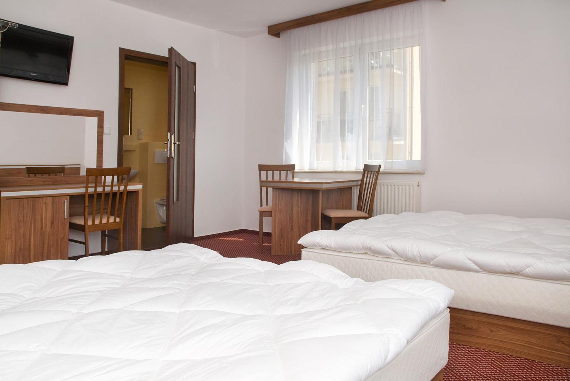 Adamar Jastrzebia Gora Bed & Breakfast Ruang foto