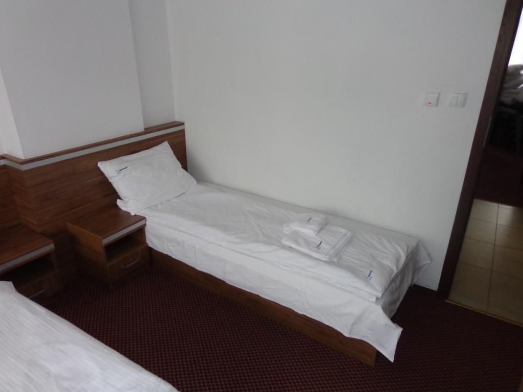 Adamar Jastrzebia Gora Bed & Breakfast Ruang foto