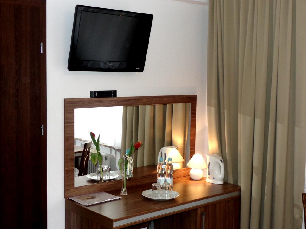Adamar Jastrzebia Gora Bed & Breakfast Bagian luar foto