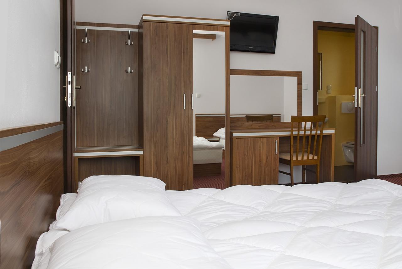 Adamar Jastrzebia Gora Bed & Breakfast Bagian luar foto