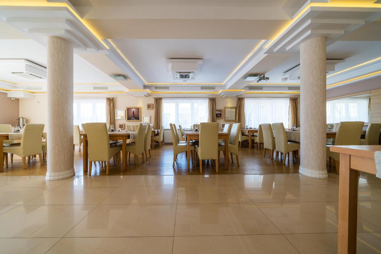 Adamar Jastrzebia Gora Bed & Breakfast Bagian luar foto
