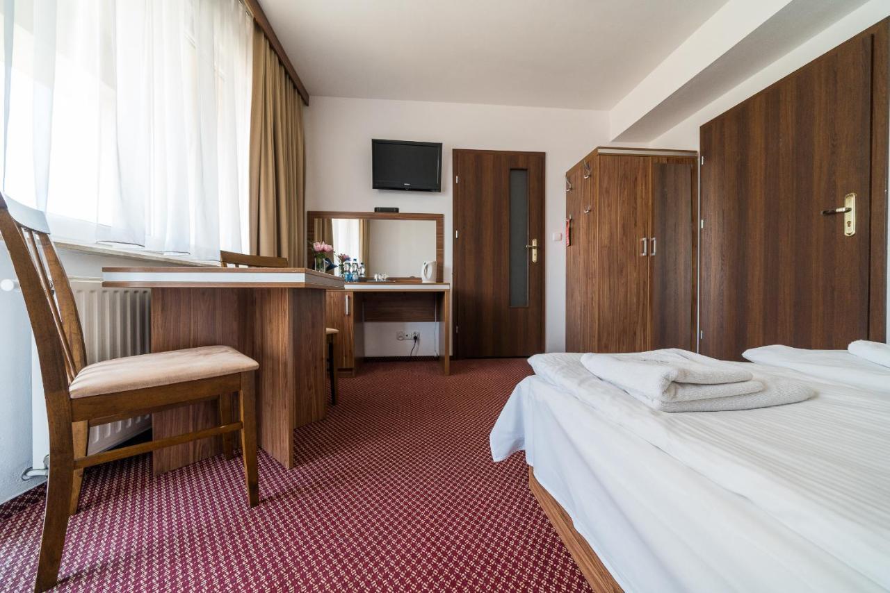 Adamar Jastrzebia Gora Bed & Breakfast Bagian luar foto