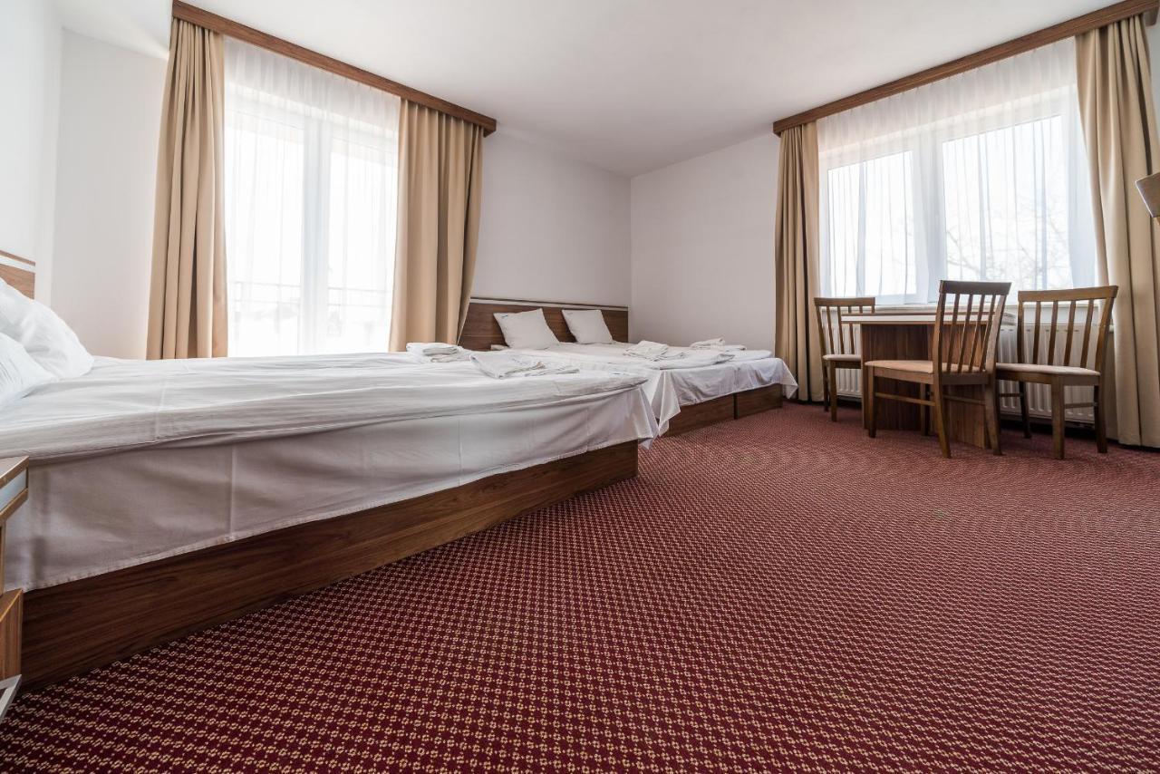 Adamar Jastrzebia Gora Bed & Breakfast Bagian luar foto