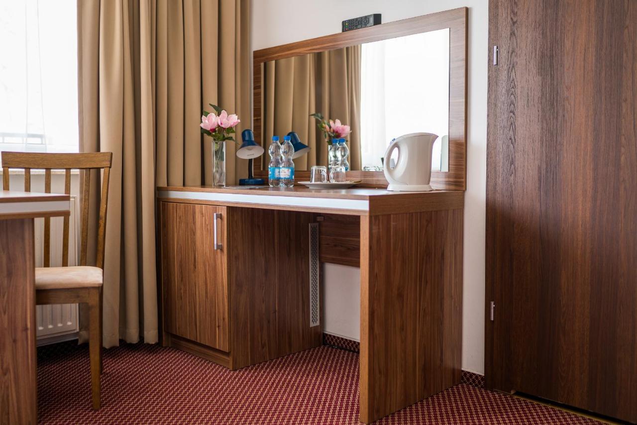 Adamar Jastrzebia Gora Bed & Breakfast Bagian luar foto