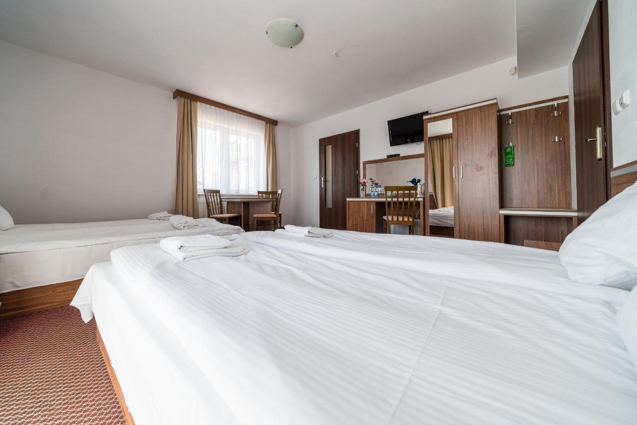 Adamar Jastrzebia Gora Bed & Breakfast Bagian luar foto