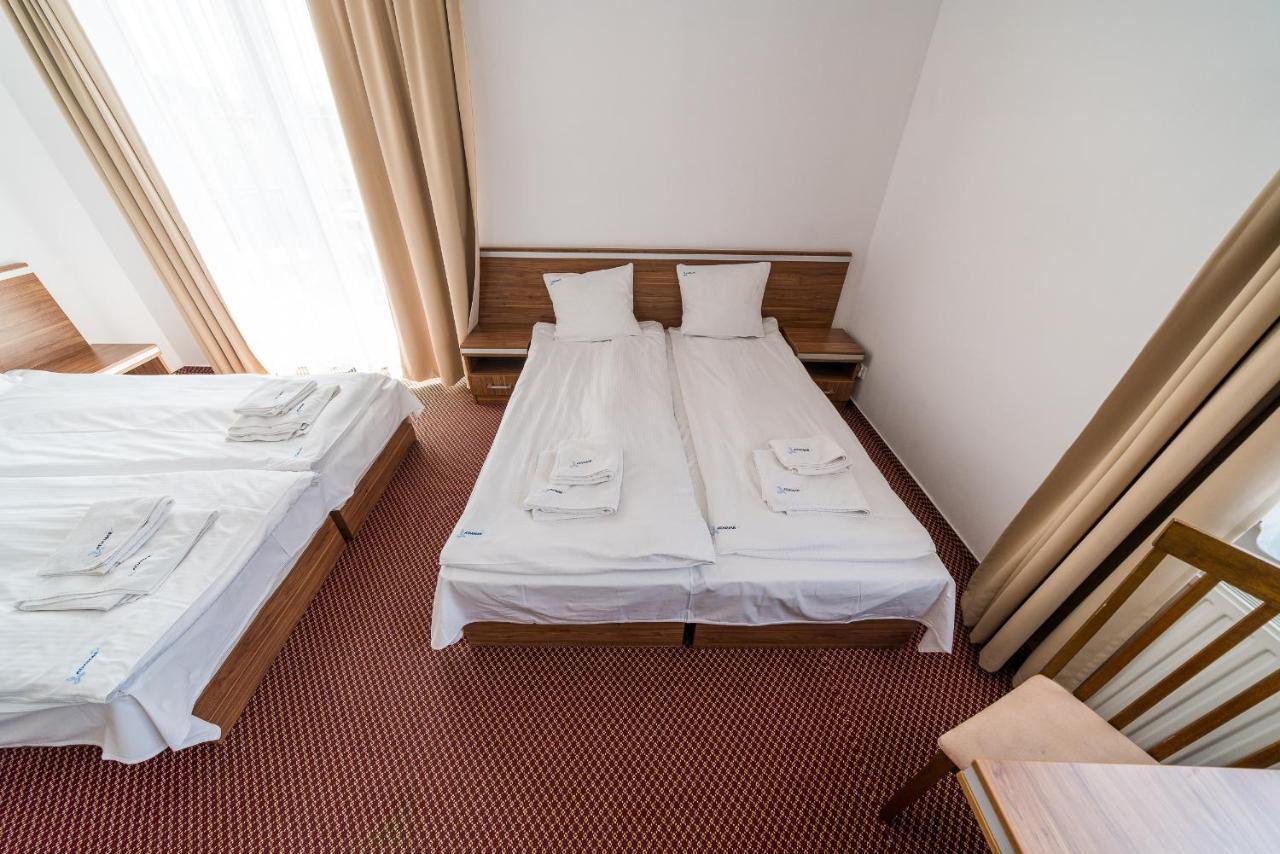 Adamar Jastrzebia Gora Bed & Breakfast Bagian luar foto